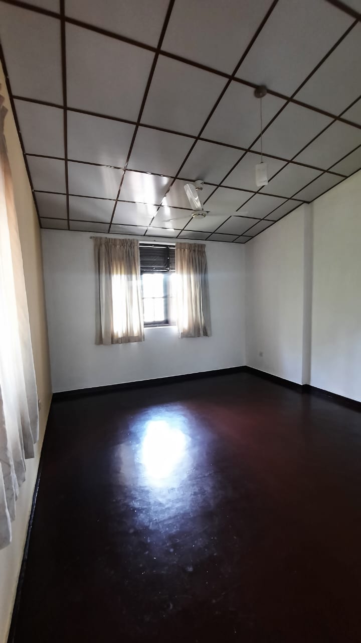5 BR RECENTLY RENOVATED HOUSE AT POLGASOVITA, COLOMBO